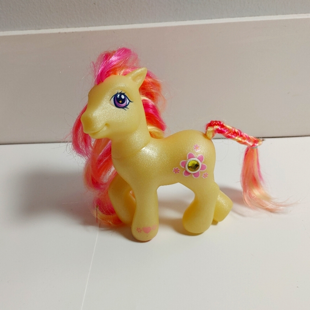 🌈 3/$30 G3 MLP Gem Blossom